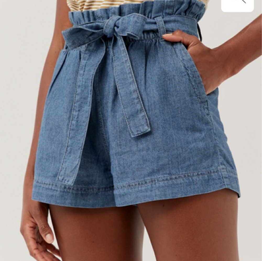 Linen shorts